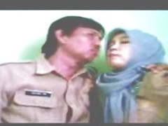 Find-Best-Asian.com presents: Indonesian-  bidan berjilbab